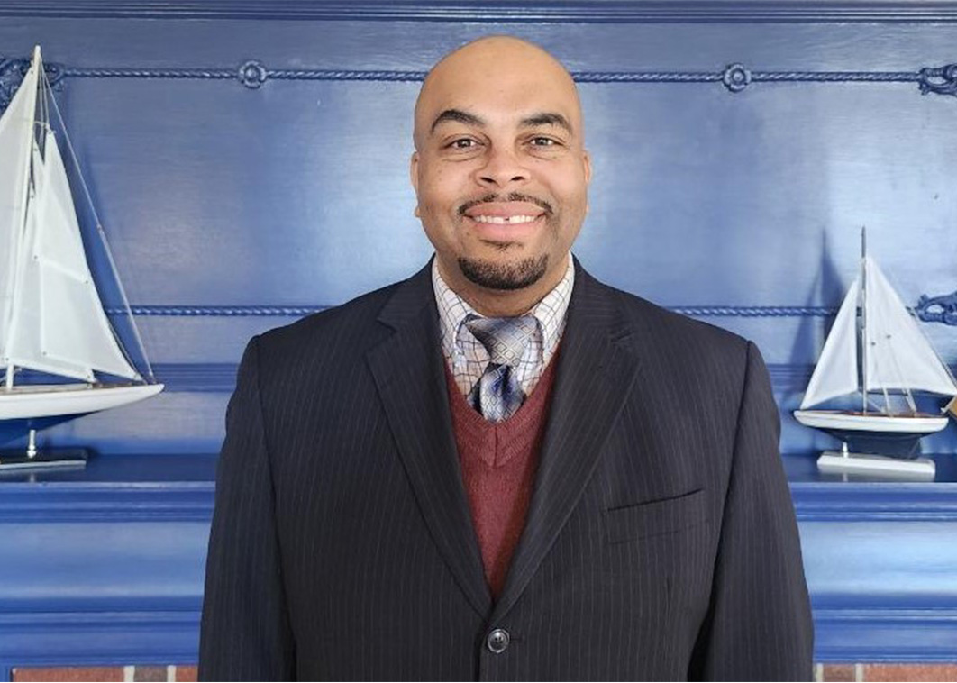 DeAndre Clements, Regional Admissions Director for Access and Partnerships
