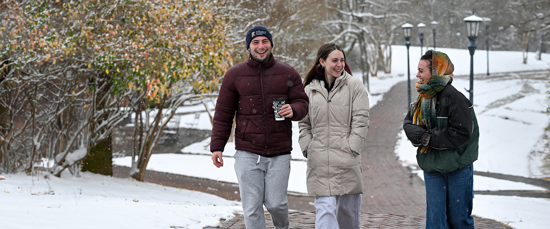 St. Mary's College of Maryland students in the snow