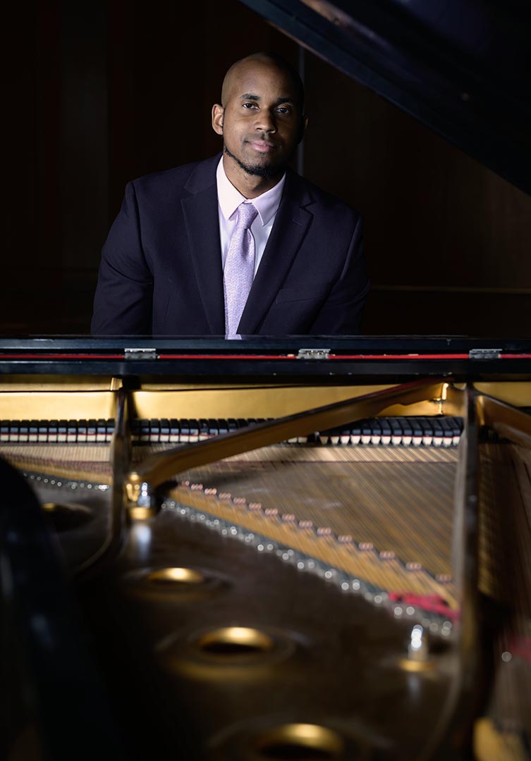 Ellington Carthan at the piano