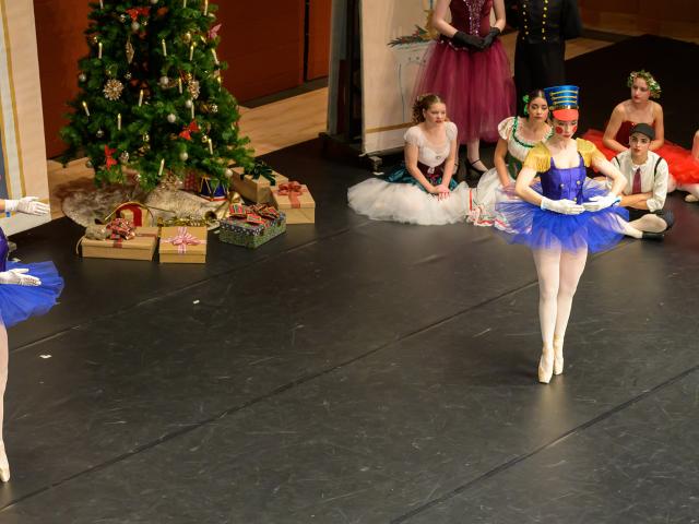 Ballet dancers on stage