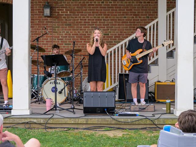 LookOut performs at GovCup